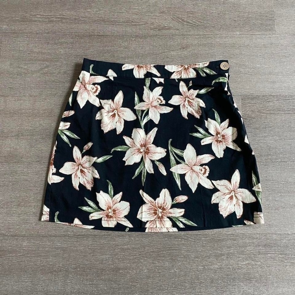 Forever 21 Small Forever 21 Skirt with Zip Up Button 1013 Spring Summer Women's